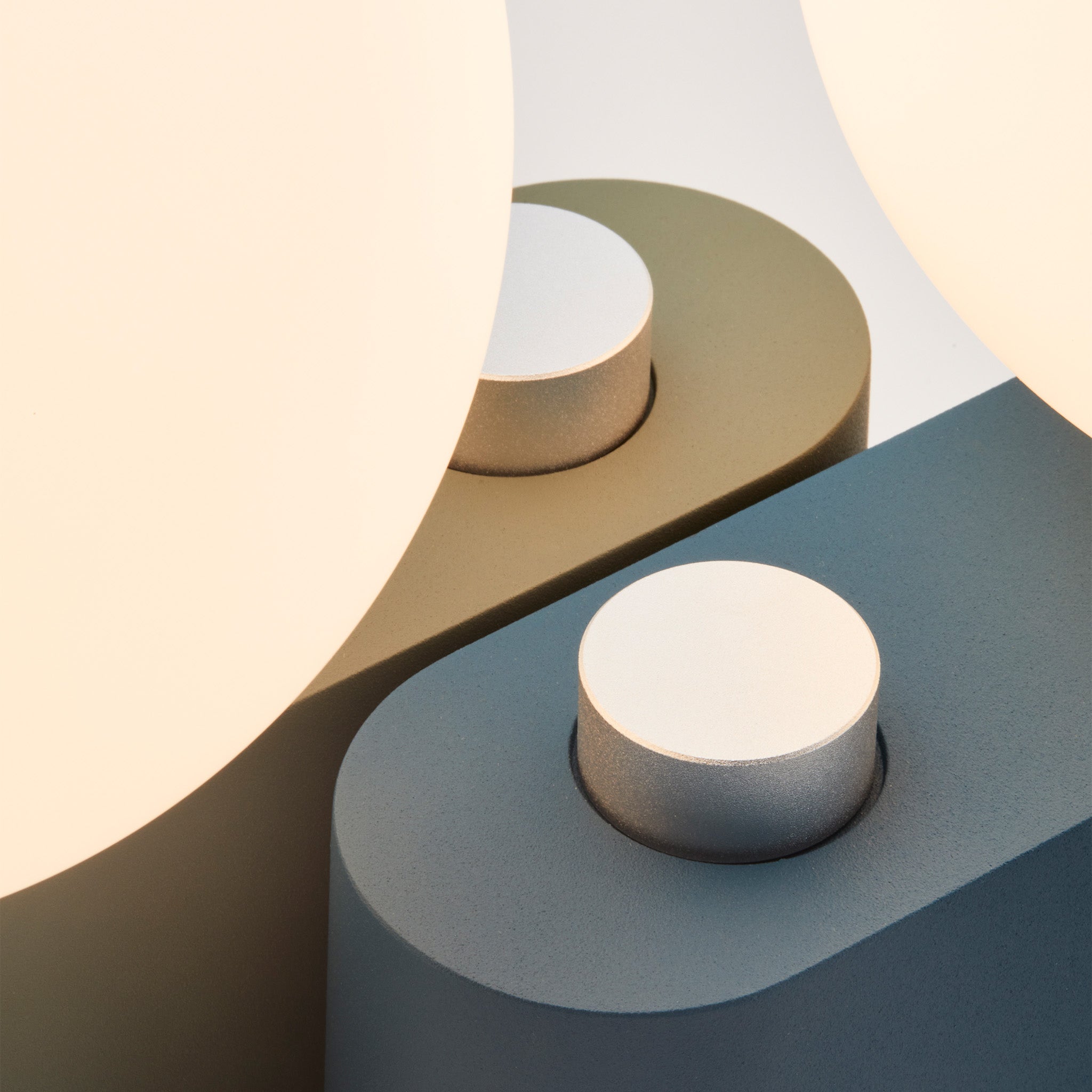 Lampe multi-usages en alumine couleur sauge