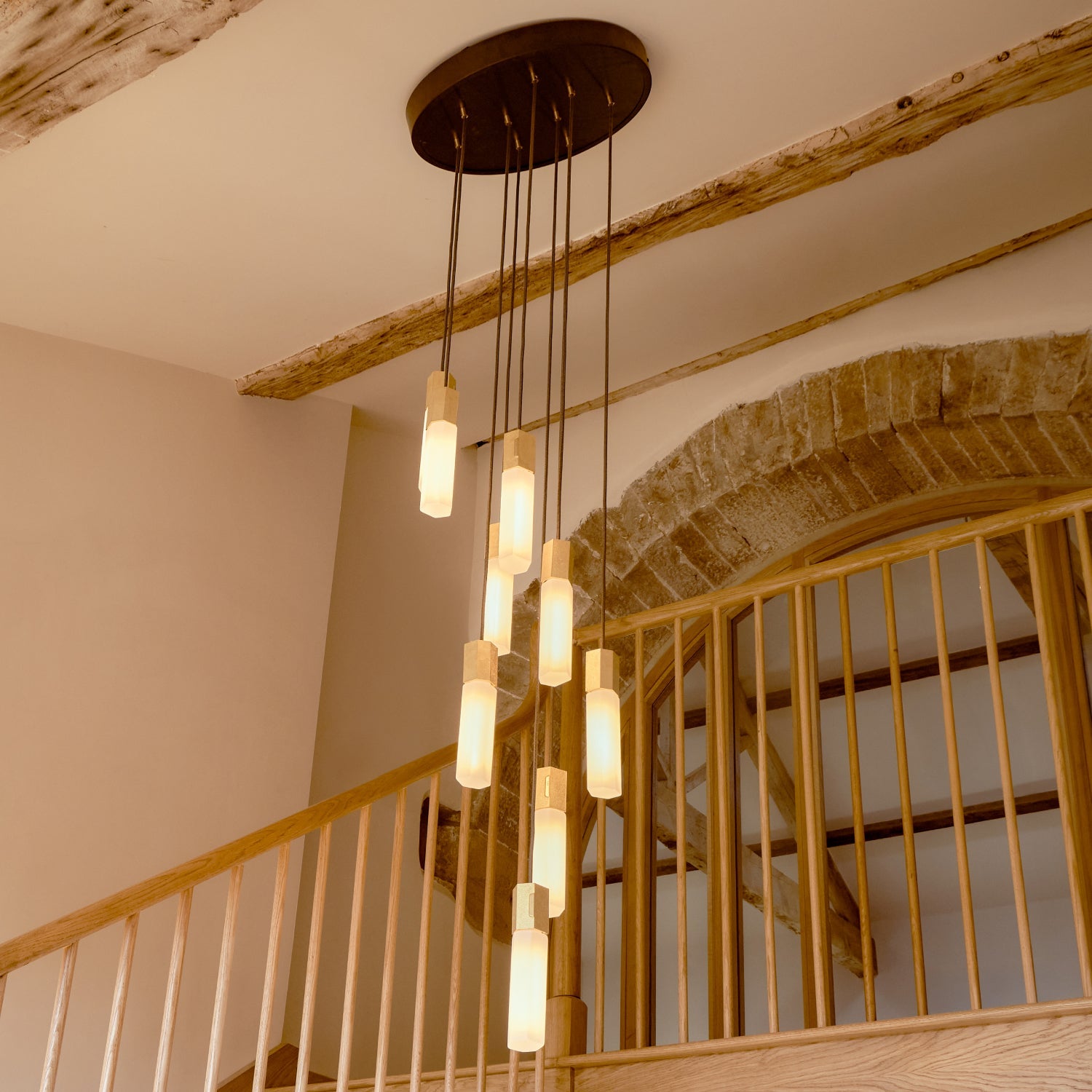 Pendentif Basalt Nine en laiton