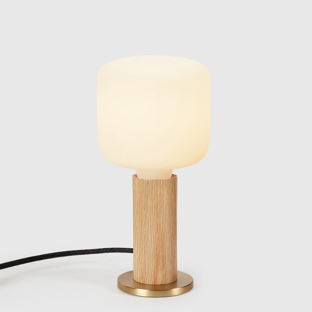Lampe de table Knuckle en chêne + Oblo