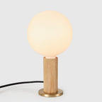 Lampe de table Knuckle en chêne + Sphère IV