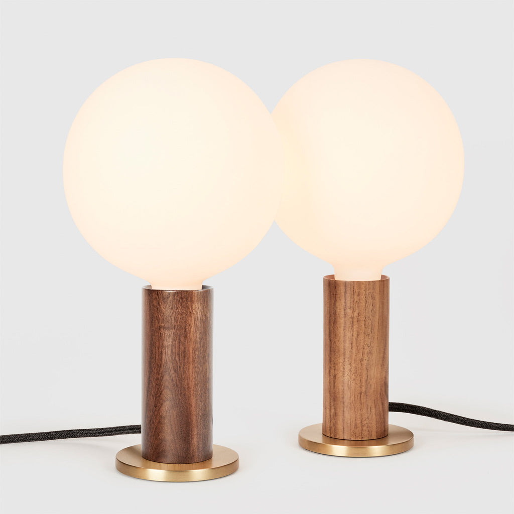 Lampe de table Knuckle en noyer + Sphère IV - Lot de 2