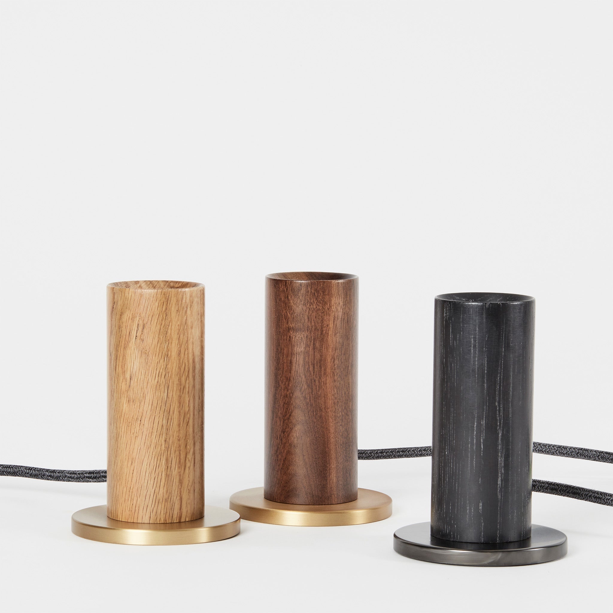 Lampe de table Knuckle en chêne