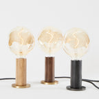 Lampe de table Knuckle en noyer + Voronoi I