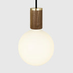 Suspension Sphere IV en noyer