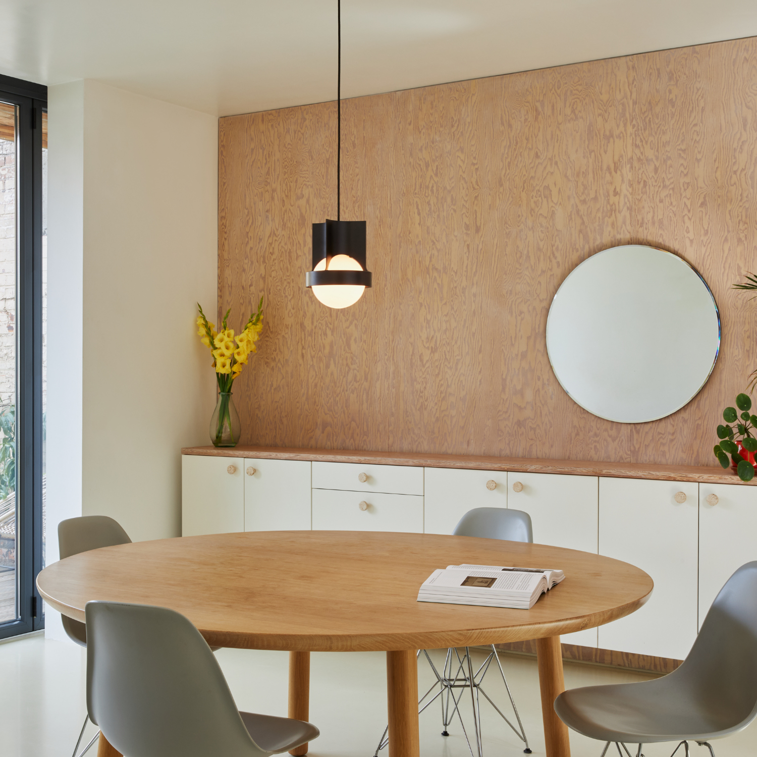 Pendentif Loop Single en gris foncé + Sphere IV