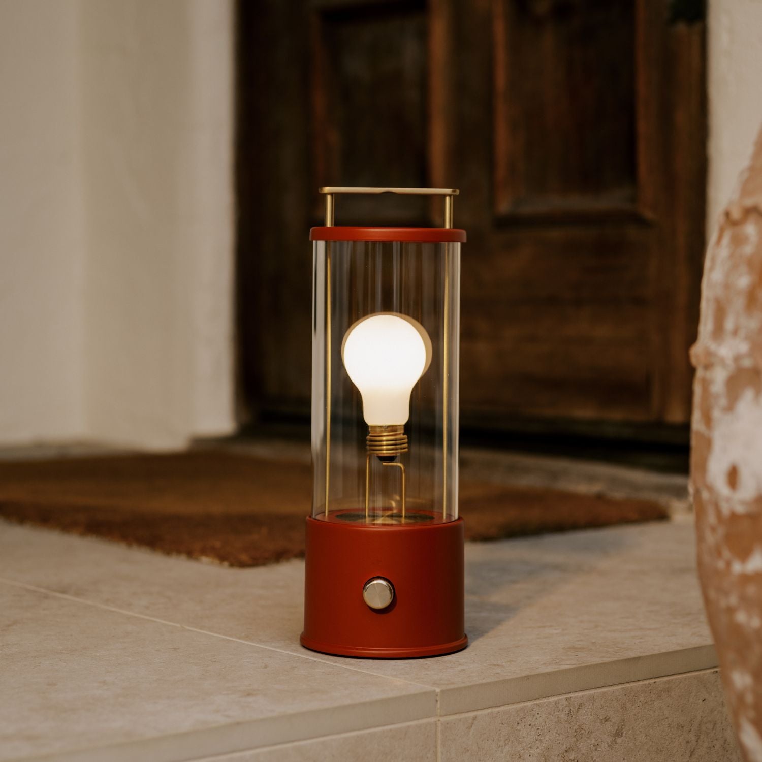 Lampe portable Muse en rouge Pomona