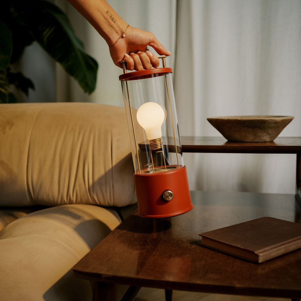 Lampe portable Muse en rouge Pomona