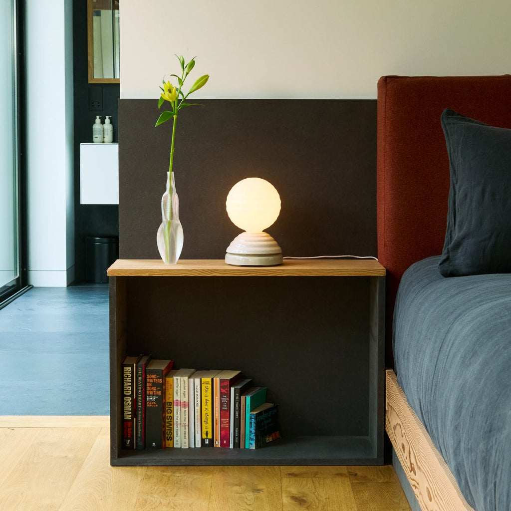 Veilleuse WAKE Sleep Light en blanc galet