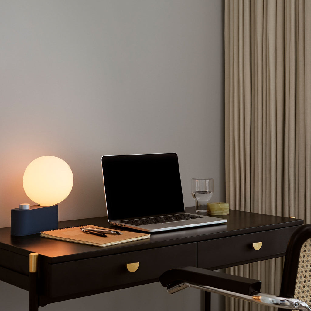 Lampe multi-usages en alumine couleur saphir