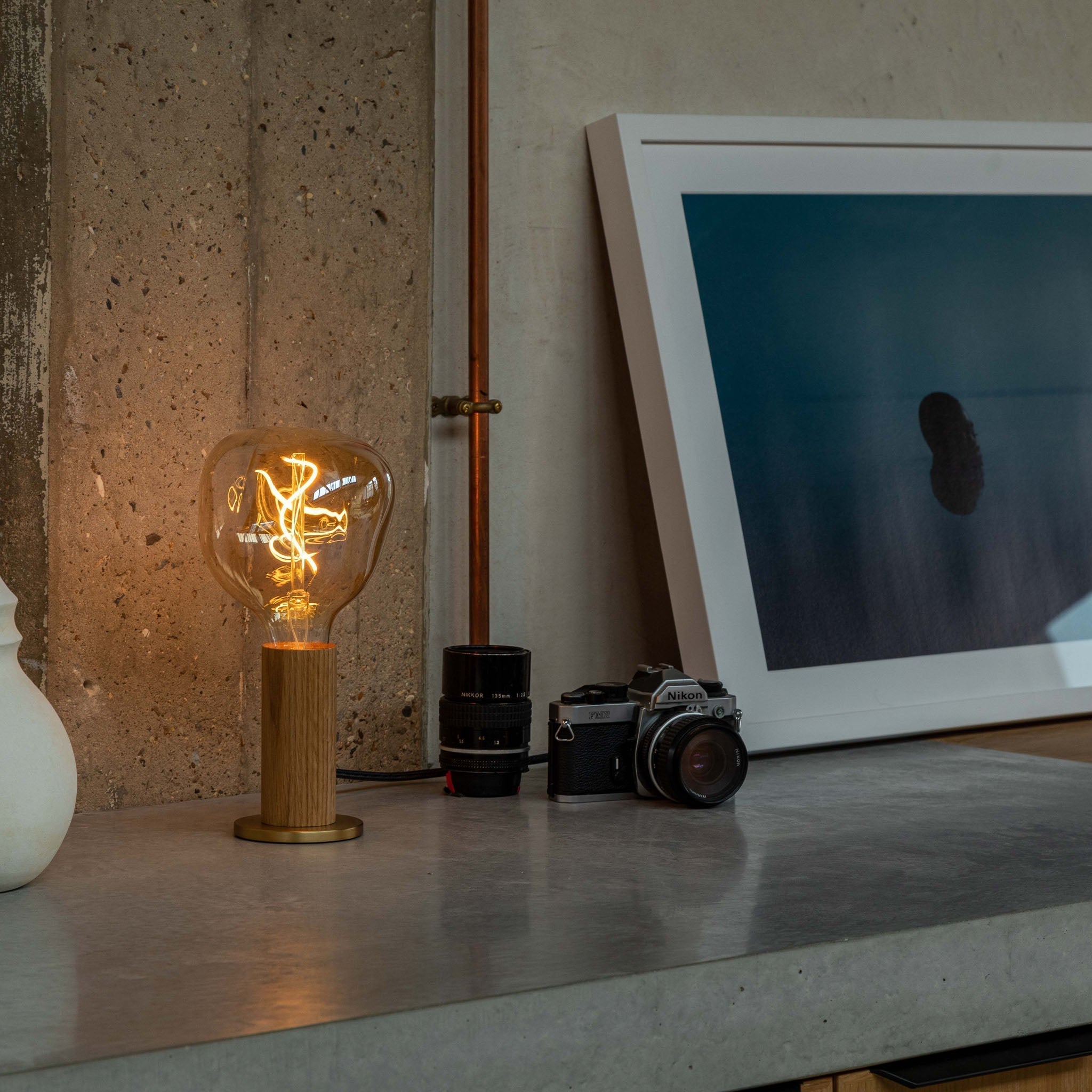 Lampe de table Knuckle en noyer + Voronoi I - Lot de 2