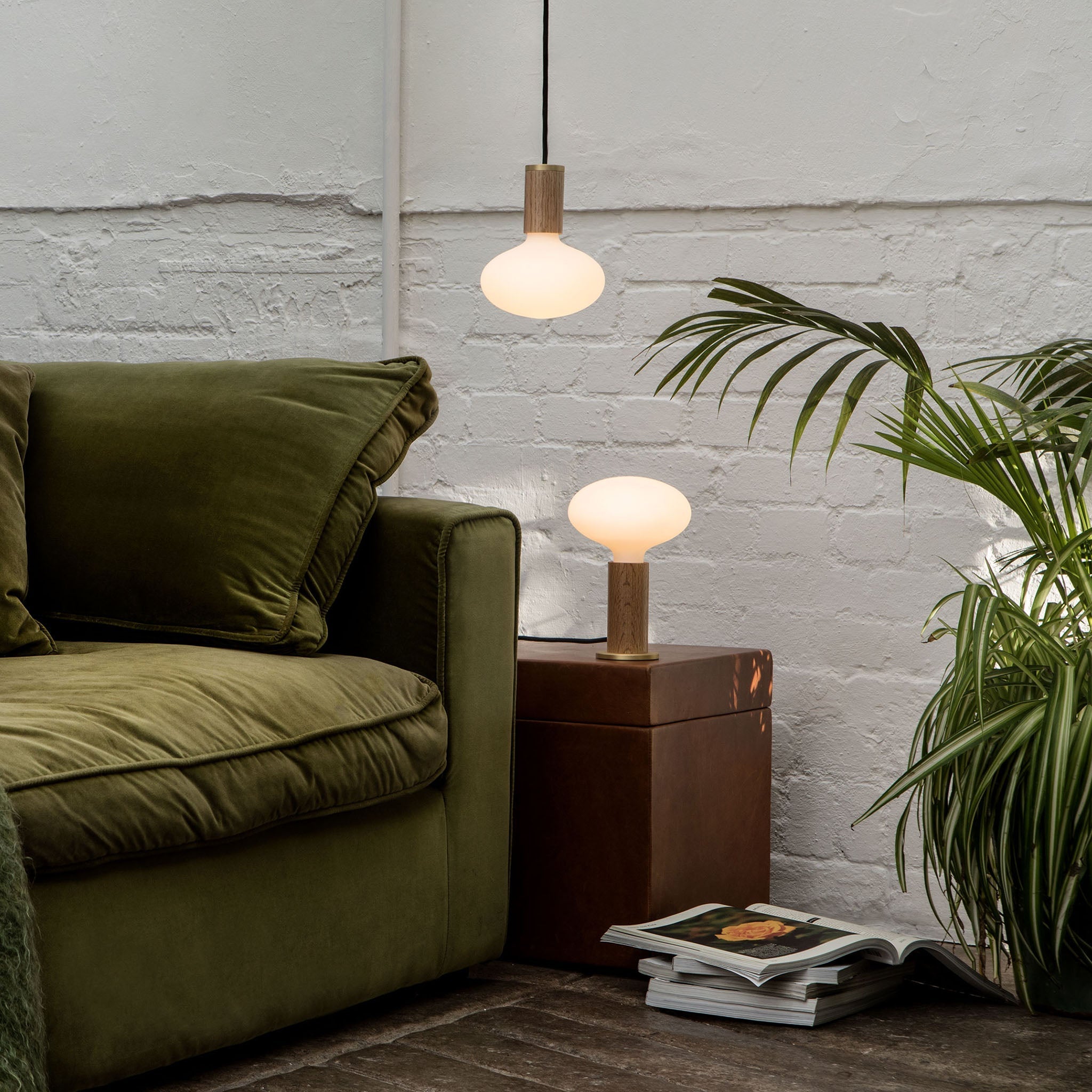 Suspension ovale en chêne