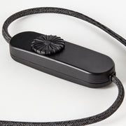 Lampe de table Knuckle en noyer + Sphère IV - Lot de 2