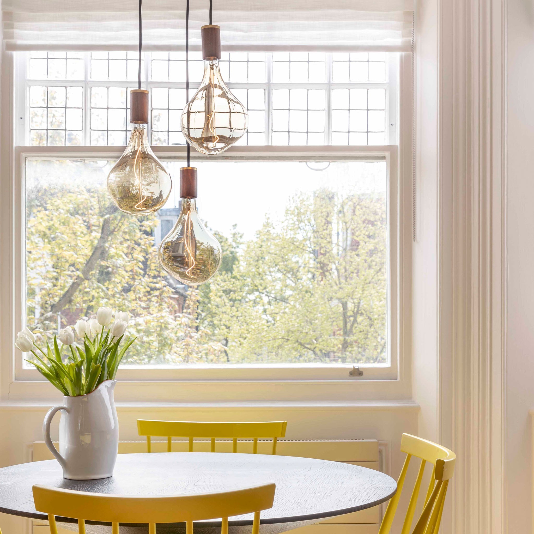 Suspension triple en noyer + Voronoi II - Rosace noire